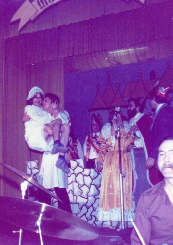 i19830205043.jpg